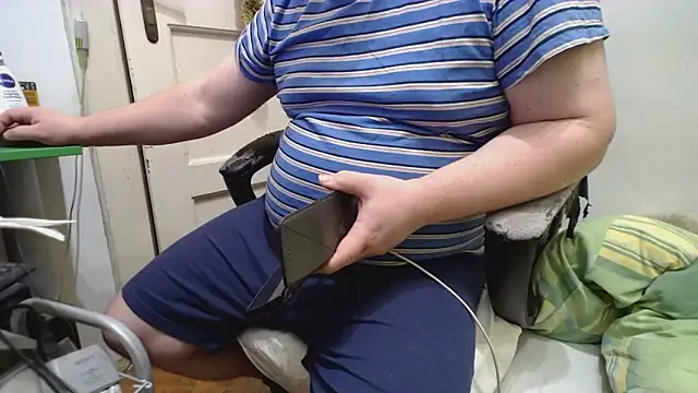 Snapshot of tipko123 chatting on 21, 12, 2024 tipko123 online show from 21, 12, 2024