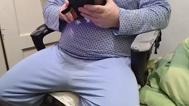 Snapshot of tipko123 chatting on 30, 12, 2024 tipko123 online show from 30, 12, 2024