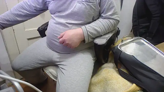 Snapshot of tipko123 chatting on 15, 2, 2025 tipko123 online show from 15, 2, 2025