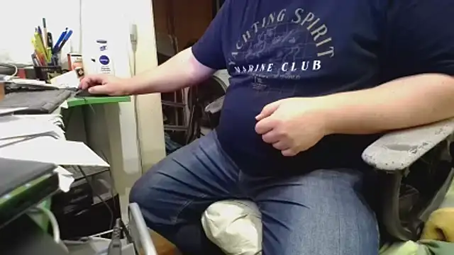 Snapshot of tipko123 chatting on 29, 10, 2025 tipko123 online show from 29, 10, 2025