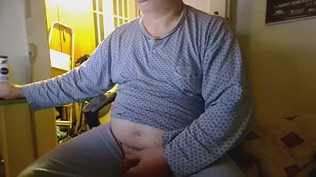 Snapshot of tipko123 chatting on 9, 11, 2025 tipko123 online show from 9, 11, 2025