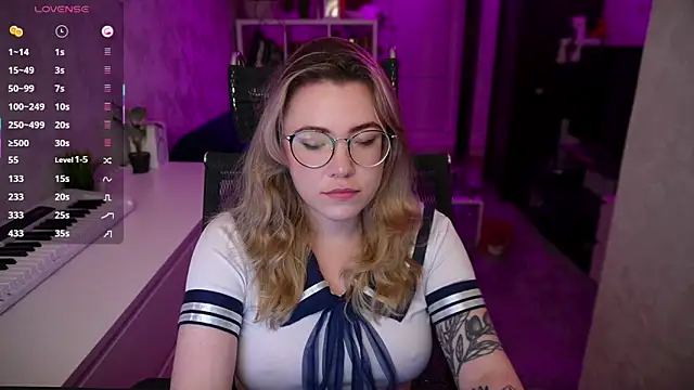 Snapshot of RemyCute chatting on 18, 9, 2025 RemyCute online show from 18, 9, 2025