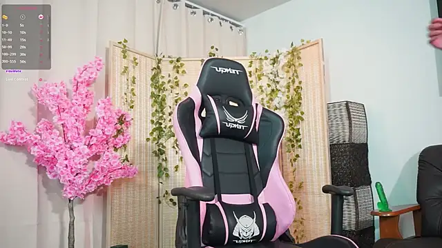 EmmylieMorris online show from 10, 3, 2026