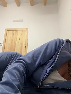 Lara-CumKitten online show from 21, 2, 2025