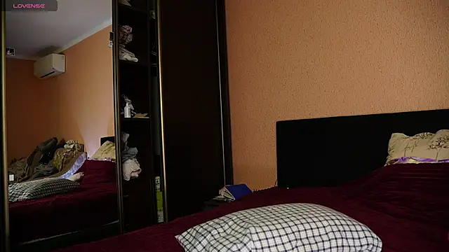 BlueCherryy online show from 1, 2, 2026