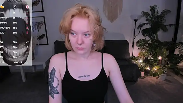 cyber whore  online show from 19, 4, 2026