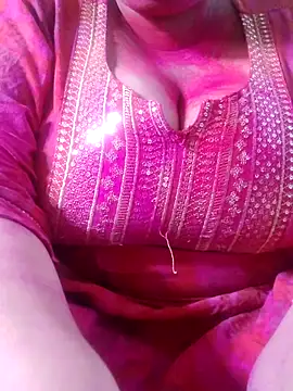 Snapshot of Seema_99 chatting on 14, 3, 2025 Seema 99 online show from 14, 3, 2025