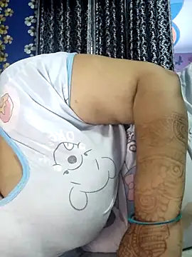 Snapshot of Seema_99 chatting on 19, 5, 2026 Seema 99 online show from 19, 5, 2026