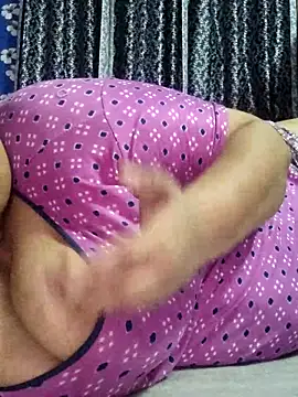 Snapshot of Seema_99 chatting on 2, 6, 2026 Seema 99 online show from 2, 6, 2026