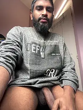 Snapshot of TiltedTen chatting on 11, 4, 2026 TiltedTen online show from 11, 4, 2026