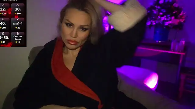 Snapshot of Radmila_Queen_ chatting on 10, 12, 2024 Radmila Queen  online show from 10, 12, 2024