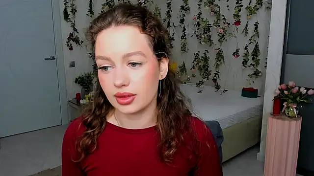 MiracleCurly online show from 5, 4, 2026