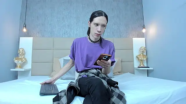 Hecatee 77 online show from 5, 3, 2026