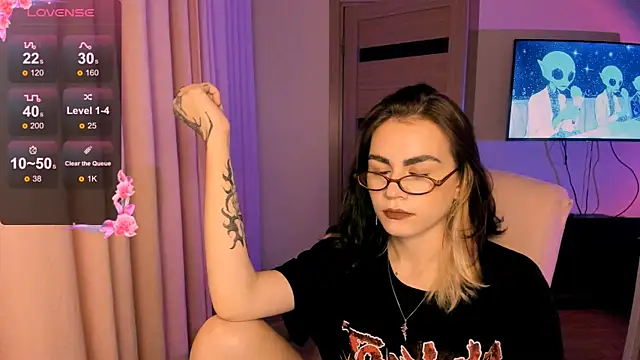 Snapshot of _selectrra chatting on 11, 12, 2024 selectrra online show from 11, 12, 2024