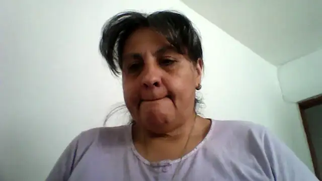 Snapshot of merlyna_goldens chatting on 24, 5, 2026 merlyna goldens online show from 24, 5, 2026