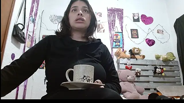 Saray extrovert  online show from 19, 12, 2024