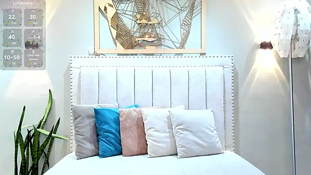 Paula Desousa online show from 28, 9, 2025