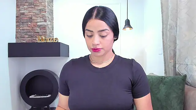 Paula Desousa online show from 7, 10, 2025