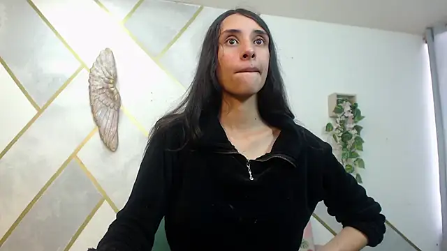 RoxanaCyrano  online show from 7, 11, 2025