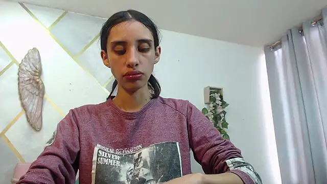 RoxanaCyrano  online show from 26, 11, 2025