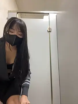 Snapshot of Asia-Lynn chatting on 4, 12, 2024 Asia-Lynn online show from 4, 12, 2024