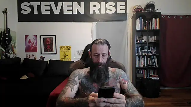 Snapshot of StevenRiseNYC chatting on 2, 6, 2026 StevenRiseNYC online show from 2, 6, 2026