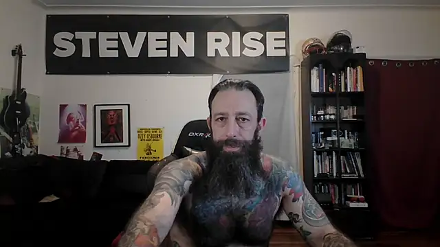 Snapshot of StevenRiseNYC chatting on 8, 6, 2026 StevenRiseNYC online show from 8, 6, 2026