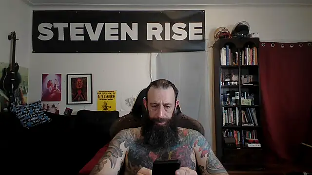 Snapshot of StevenRiseNYC chatting on 8, 6, 2026 StevenRiseNYC online show from 8, 6, 2026