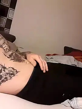 PIercingBoy38 online show from 3, 2, 2025