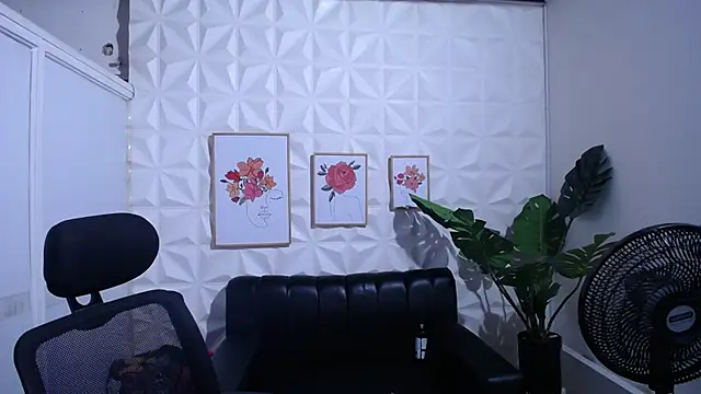 Valentinaa mature online show from 14, 11, 2025