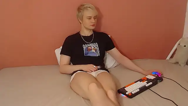 Oliver sweet  online show from 28, 3, 2026