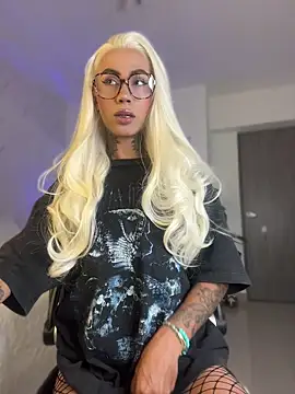 Miss sagitario online show from 23, 4, 2026