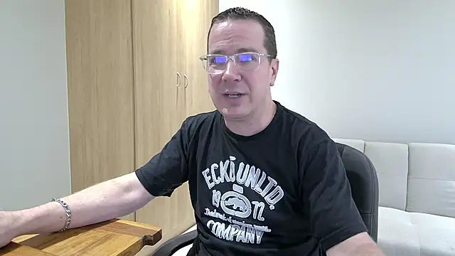 BrettJ81 online show from 31, 10, 2025