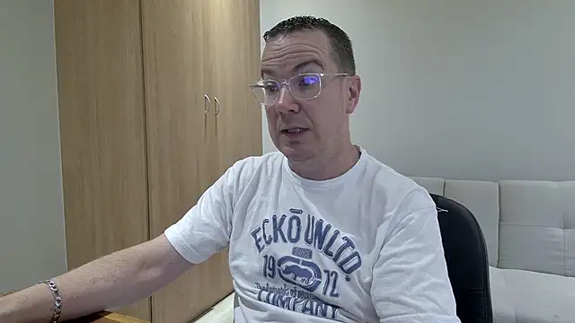 BrettJ81 online show from 28, 2, 2026