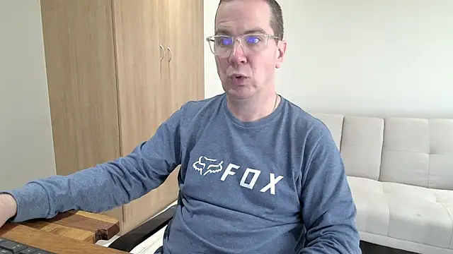 BrettJ81 online show from 5, 6, 2026