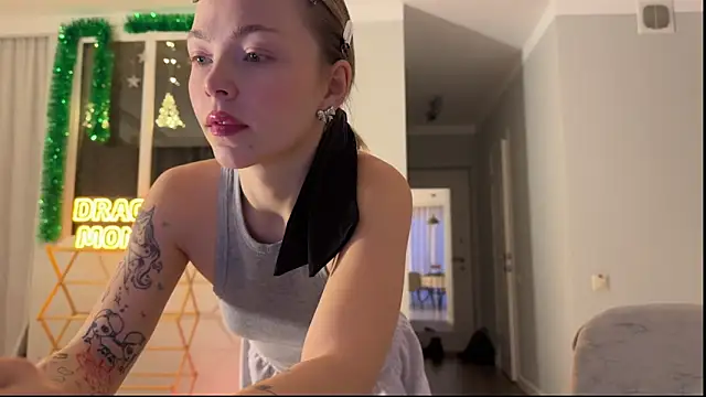 Aliceimhorny online show from 10, 12, 2024