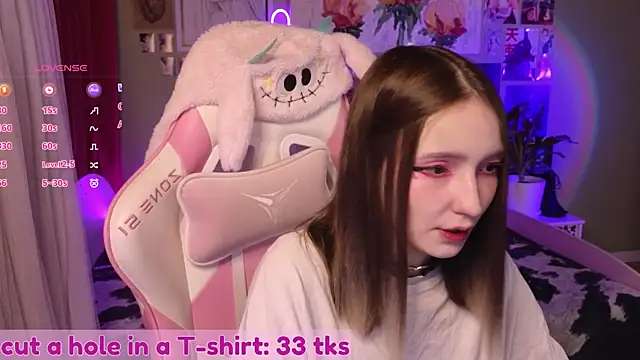 Evie Ro online show from 12, 4, 2026