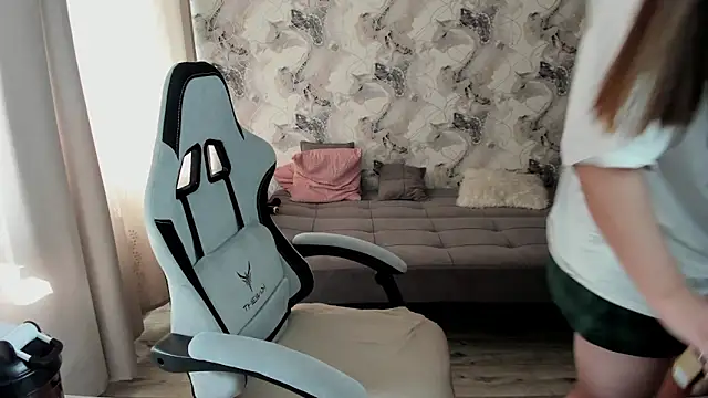 Snapshot of Lis_Kollen chatting on 7, 4, 2026 Lis Kollen online show from 7, 4, 2026