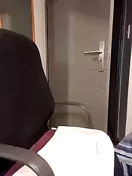 BabySweetDee online show from 4, 2, 2025