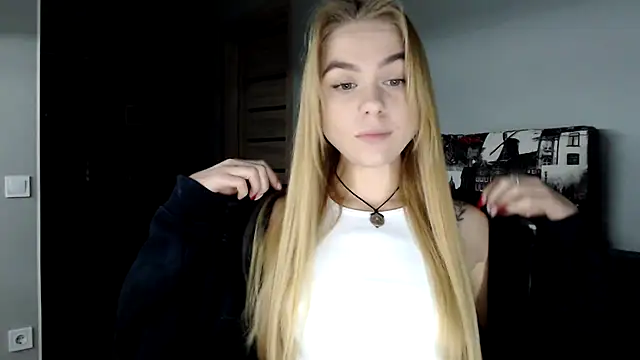 Snapshot of Sunbeam_ chatting on 3, 12, 2024 Sunbeam online show from 3, 12, 2024