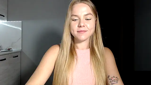 Snapshot of Sunbeam_ chatting on 28, 9, 2025 Sunbeam online show from 28, 9, 2025