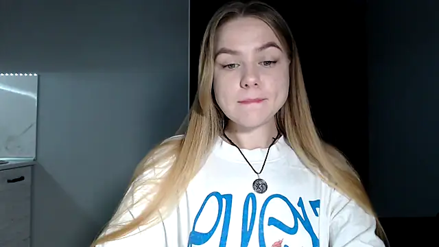Snapshot of Sunbeam_ chatting on 19, 4, 2026 Sunbeam online show from 19, 4, 2026