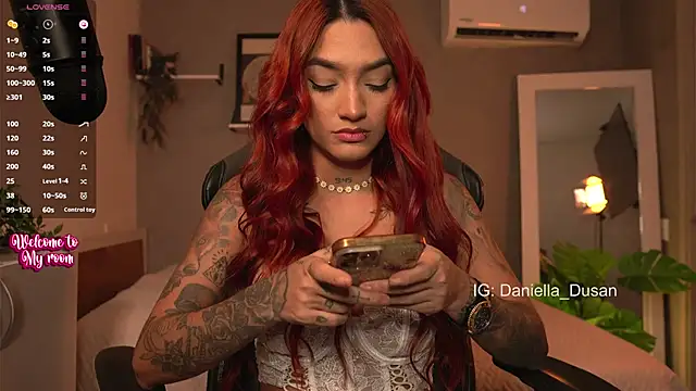 Snapshot of DaniDusan_ chatting on 5, 12, 2024 DaniDusan  online show from 5, 12, 2024