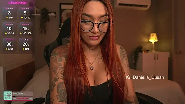 Snapshot of DaniDusan_ chatting on 2, 2, 2025 DaniDusan  online show from 2, 2, 2025