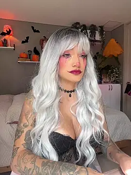 Snapshot of DaniDusan_ chatting on 20, 10, 2025 DaniDusan  online show from 20, 10, 2025