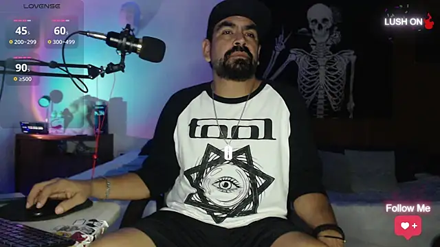 soyelcarlitos  online show from 13, 9, 2025