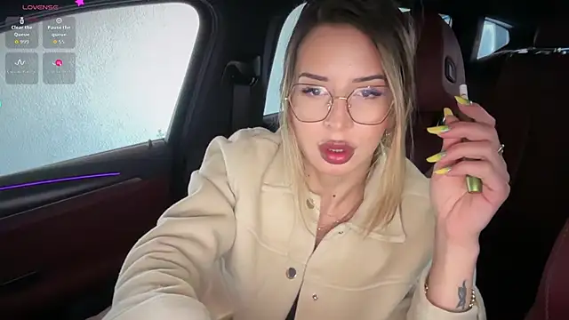 Livia777 online show from 15, 4, 2026